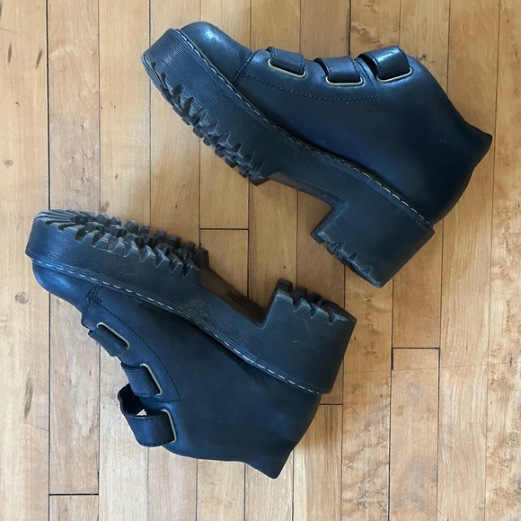 dr. Martin's Coppola platforms - Picture 2 of 5